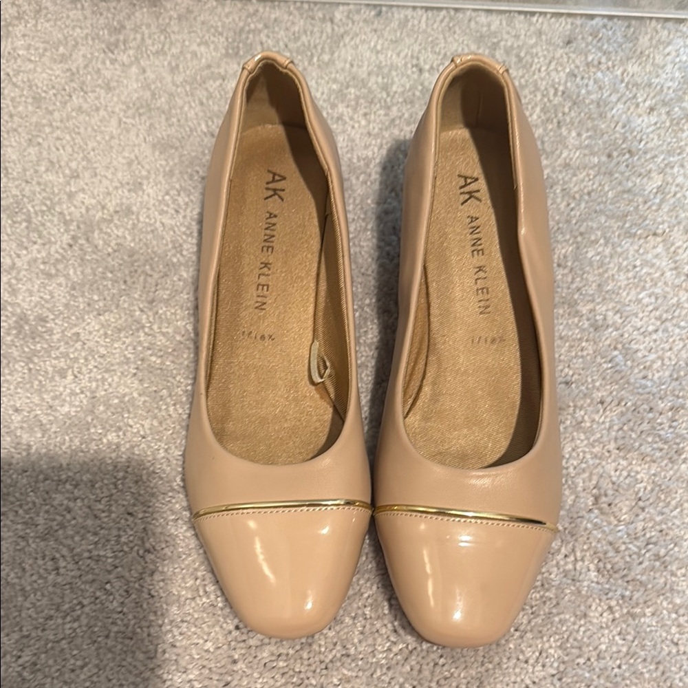 Anne Klein Tan Flats Classic Design